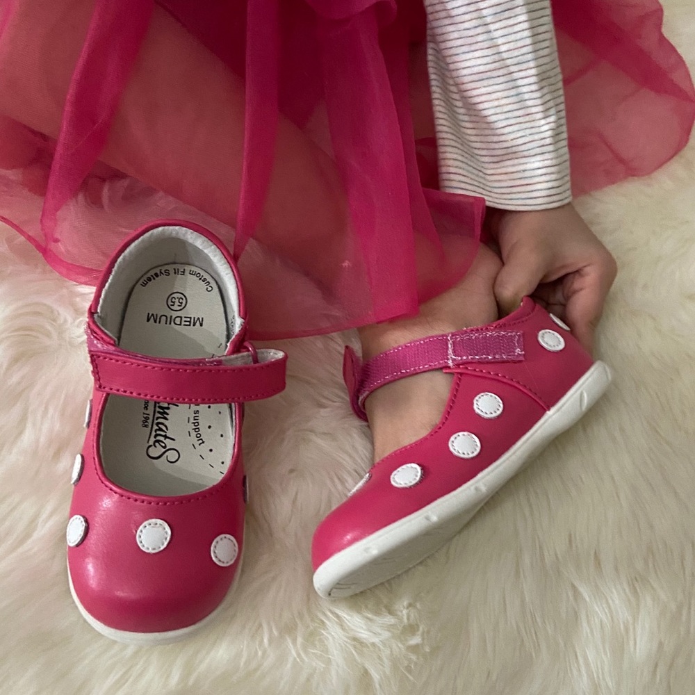 🎉SALE🎉New FootMates  Dottie Shoes